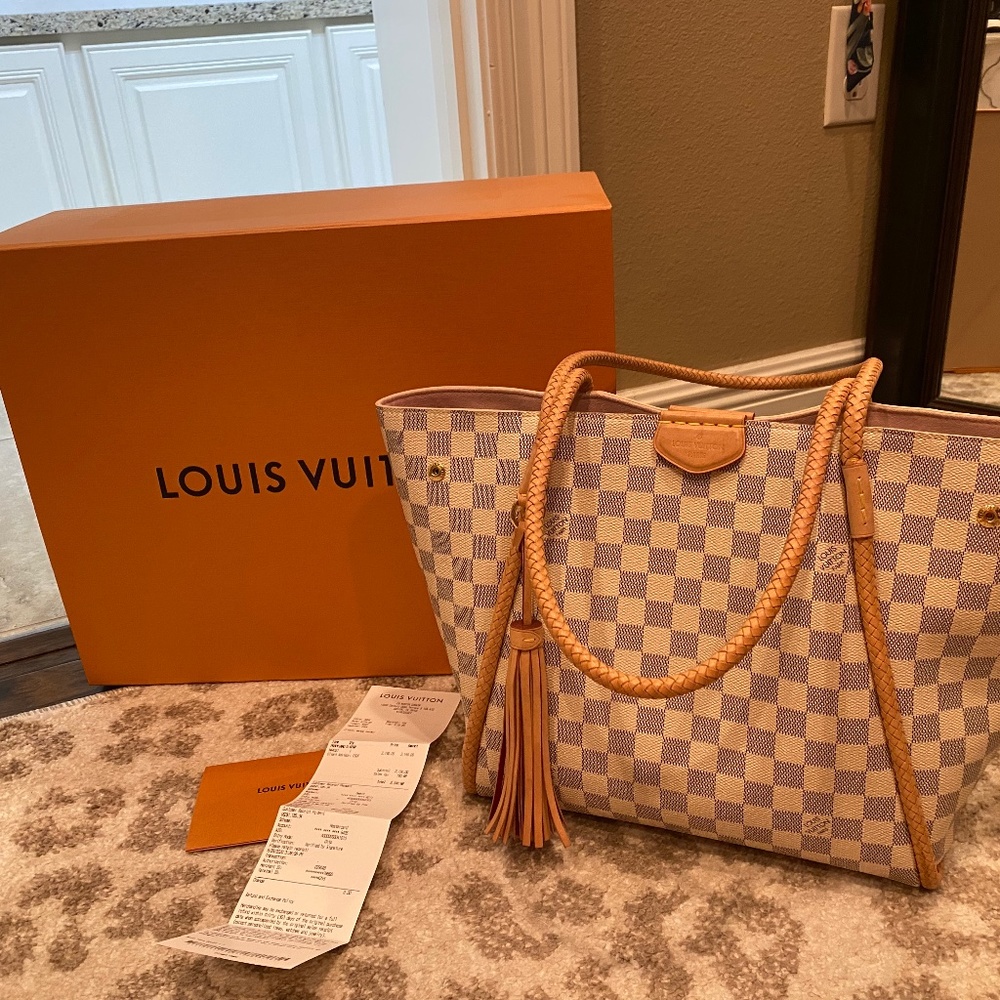 Louis Vuitton Propriono